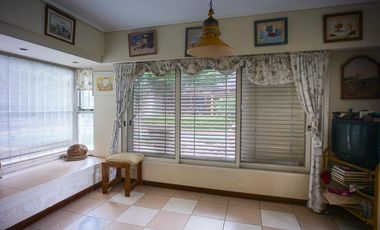 Importante Casa de 3 lotes en Banfield Este