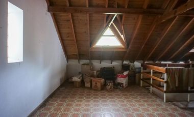 Importante Casa de 3 lotes en Banfield Este