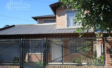 Casa en el Jaguel a mts de Pedro Dreyer