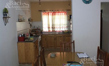 Casa en el Jaguel a mts de Pedro Dreyer