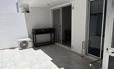 Excelente dpto con cochera y patio propio en Cofico