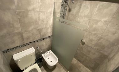 Excelente dpto con cochera y patio propio en Cofico