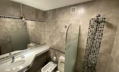 Excelente dpto con cochera y patio propio en Cofico