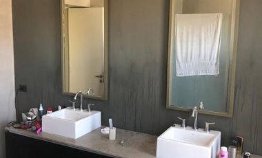 Moderna propiedad en Venta en  Fincas de Iraola II