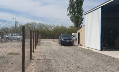 Galpón 560 mts2 en lote de 2500 mts,  en cercanías de la estación YPF y la ruta 65