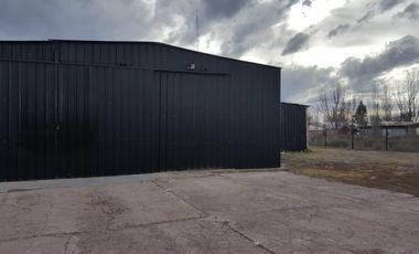 Galpón 560 mts2 en lote de 2500 mts,  en cercanías de la estación YPF y la ruta 65