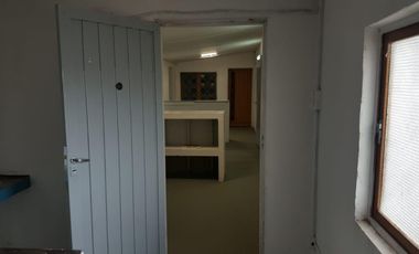 Galpón 560 mts2 en lote de 2500 mts,  en cercanías de la estación YPF y la ruta 65