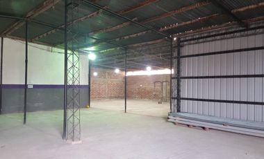 Galpón 560 mts2 en lote de 2500 mts,  en cercanías de la estación YPF y la ruta 65
