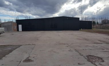 Galpón 560 mts2 en lote de 2500 mts,  en cercanías de la estación YPF y la ruta 65