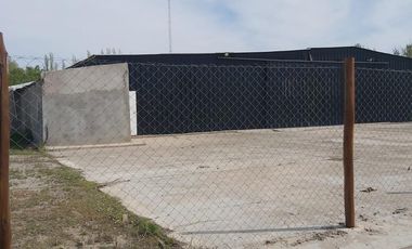 Galpón 560 mts2 en lote de 2500 mts,  en cercanías de la estación YPF y la ruta 65