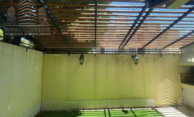 Moderno departamento en planta baja, a 3 cuadras del mar!!