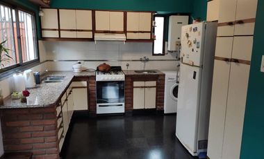 Casa - Temperley Oeste