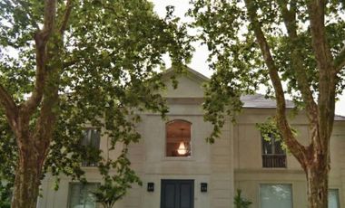 Casa en Abril Club De Campo