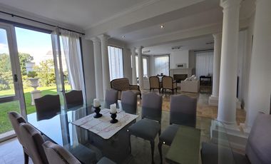 Casa en Abril Club De Campo