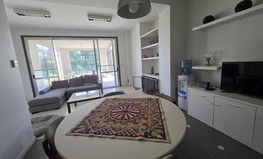 Casa en Abril Club De Campo