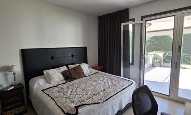 Casa en Abril Club De Campo