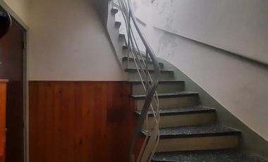 Local y casa en venta en Temperley Este frente a la estacion, ideal comercial