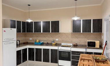 Casa 3 dormitorios con importante lote en Colón