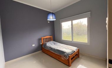 Casa 3 dormitorios con importante lote en Colón