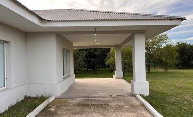 Casa 3 dormitorios con importante lote en Colón
