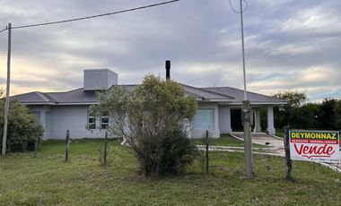 Casa 3 dormitorios con importante lote en Colón