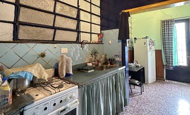 Casa multifamiliar en venta en Avellaneda