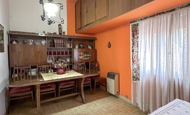 Casa multifamiliar en venta en Avellaneda