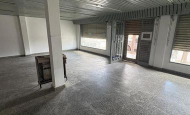 LOCAL Y CASA A LA VENTA