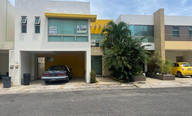 HERMOSA CASA EN VENTA EN LOMAS DEL SOL!!