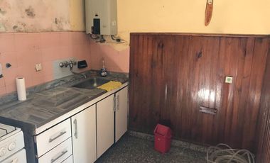 Casa de 2 ambientes a la venta con gran Lote - Munro