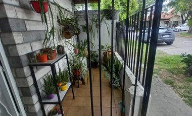 Casa de 2 ambientes a la venta con gran Lote - Munro