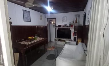 Casa de 2 ambientes a la venta con gran Lote - Munro