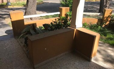Casa de 2 ambientes a la venta con gran Lote - Munro