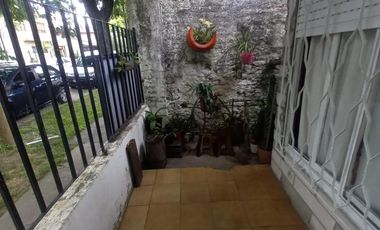 Casa de 2 ambientes a la venta con gran Lote - Munro