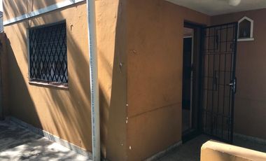 Casa de 2 ambientes a la venta con gran Lote - Munro