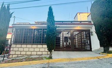 Casa en venta en Rincón del Valle, Tlanepantla.