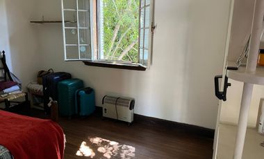 Casa antigua de 3 dormitorios en excelente ubicacion! Acepta permuta!!!