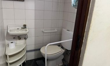 Casa antigua de 3 dormitorios en excelente ubicacion! Acepta permuta!!!