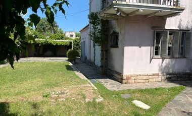 Casa antigua de 3 dormitorios en excelente ubicacion! Acepta permuta!!!