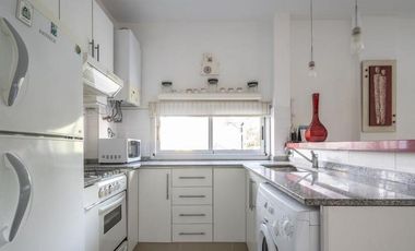 Departamento de 3 ambientes con  dos cocheras en venta en Pinamar