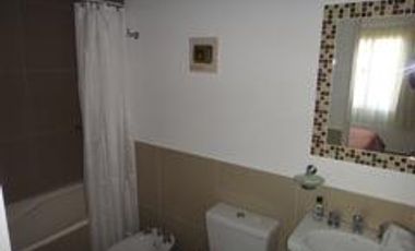 Departamento de 3 ambientes con  dos cocheras en venta en Pinamar