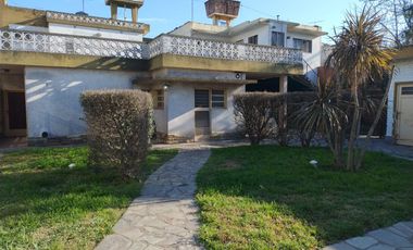 Local Garin-Centro Deposito  Departamento  3 ambientes Departamento 5 ambientes-Escobar-Inversion