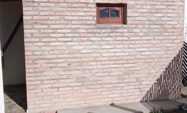 Casa en venta 4 dormitorios 3 baños cochera quincho en zona quinta con pileta