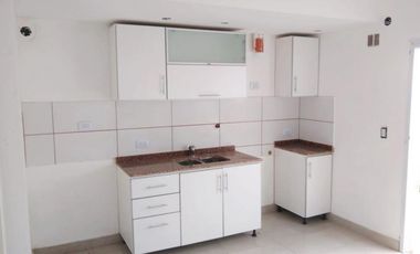 2 Duplex de 2 dormitorios con cochera y espacio libre a estrenar.- R. de Escalada.