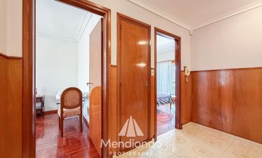 Casa 4 amb. c/ cochera Doble de 202 m2 IMPECABLE en San José