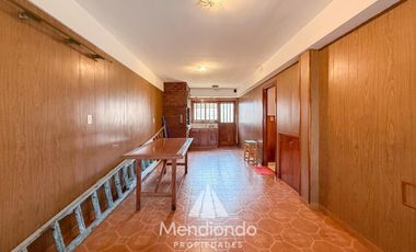 Casa 4 amb. c/ cochera Doble de 202 m2 IMPECABLE en San José