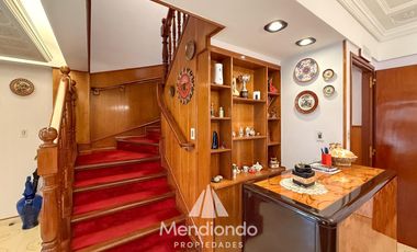 Casa 4 amb. c/ cochera Doble de 202 m2 IMPECABLE en San José