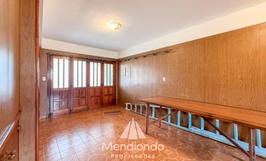 Casa 4 amb. c/ cochera Doble de 202 m2 IMPECABLE en San José