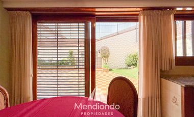 Casa 4 amb. c/ cochera Doble de 202 m2 IMPECABLE en San José