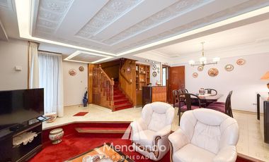 Casa 4 amb. c/ cochera Doble de 202 m2 IMPECABLE en San José